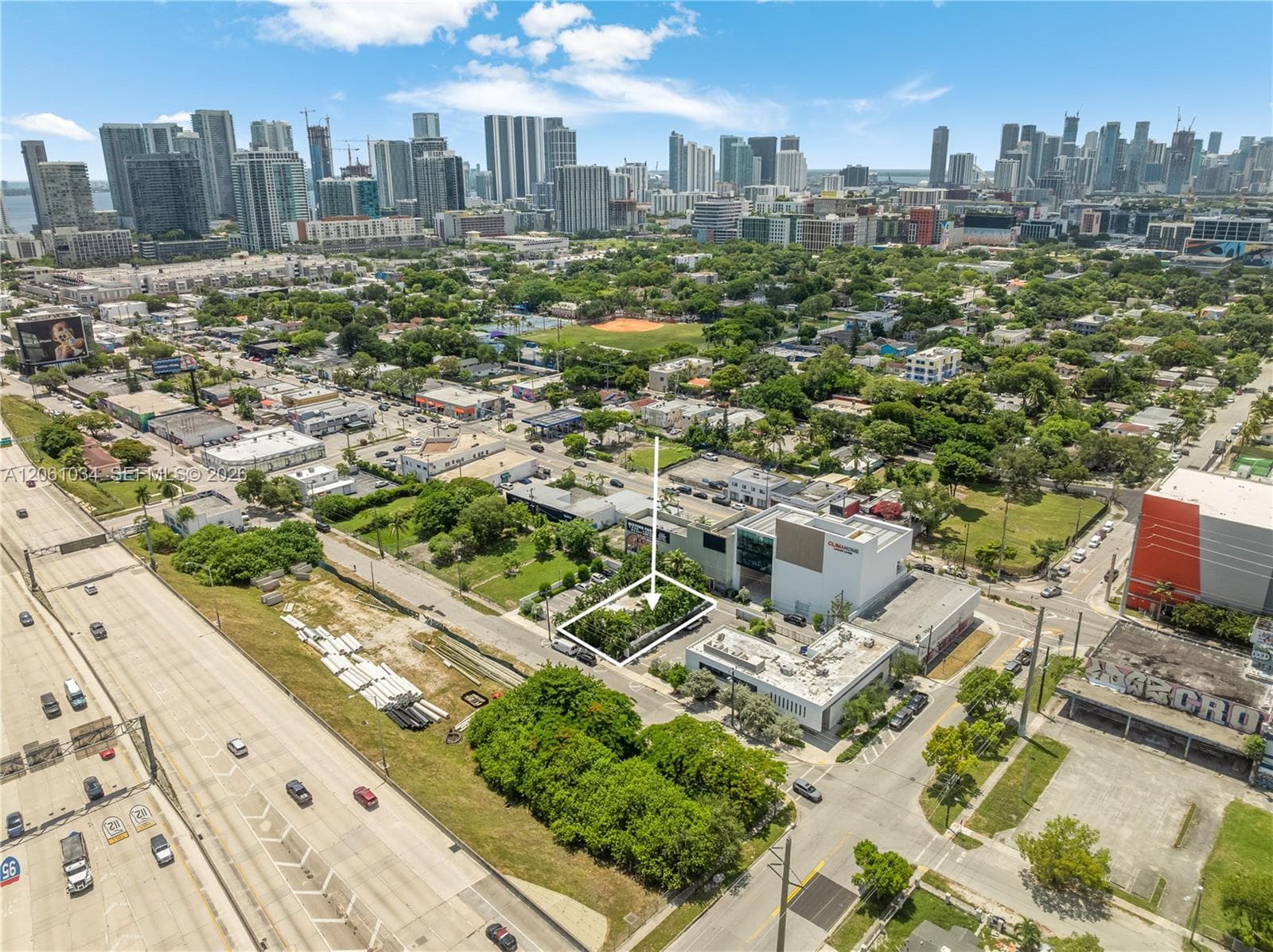 272 NW 37th St, Miami FL 33127