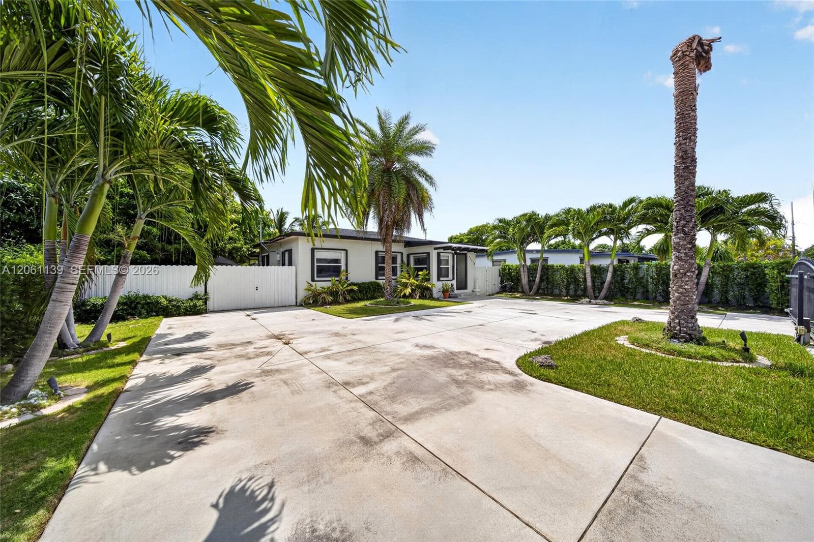 17019 SW 100th Ave, Miami FL 33157