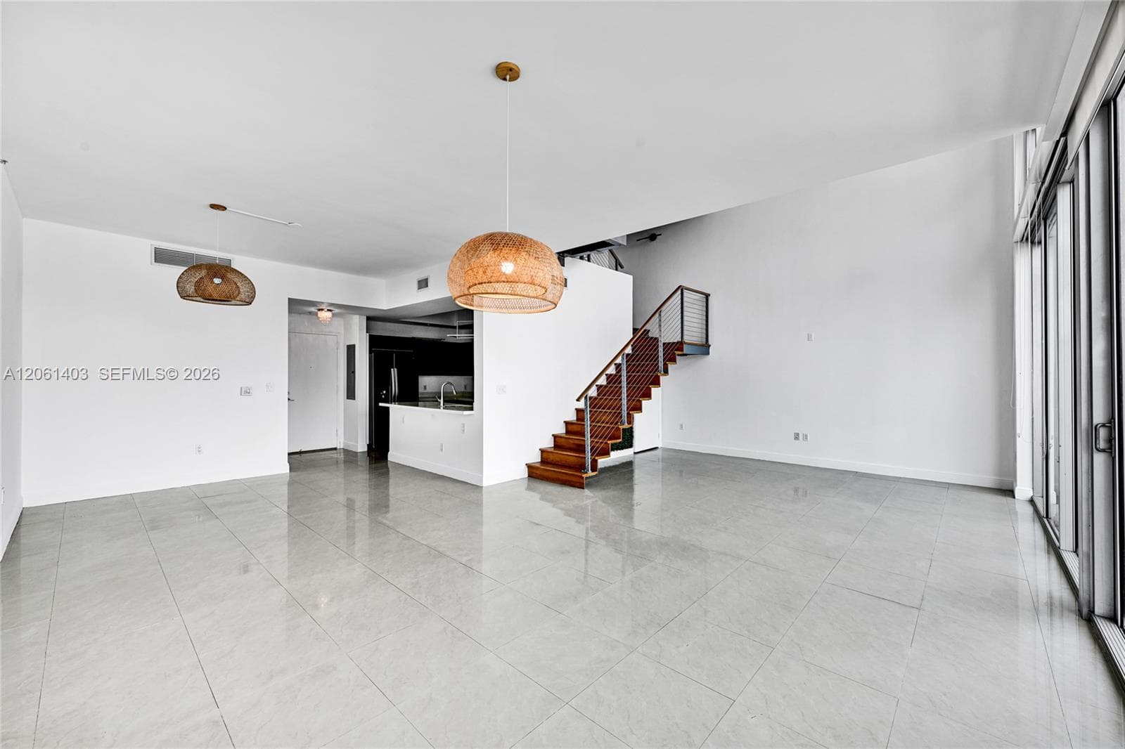 90 SW 3rd St # 17, Miami FL 33130