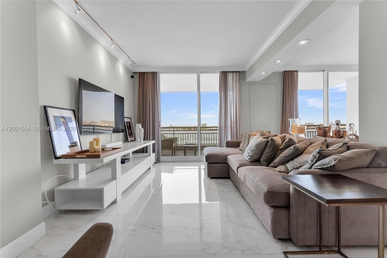 888 Brickell Key Dr # 508, Miami FL 33131