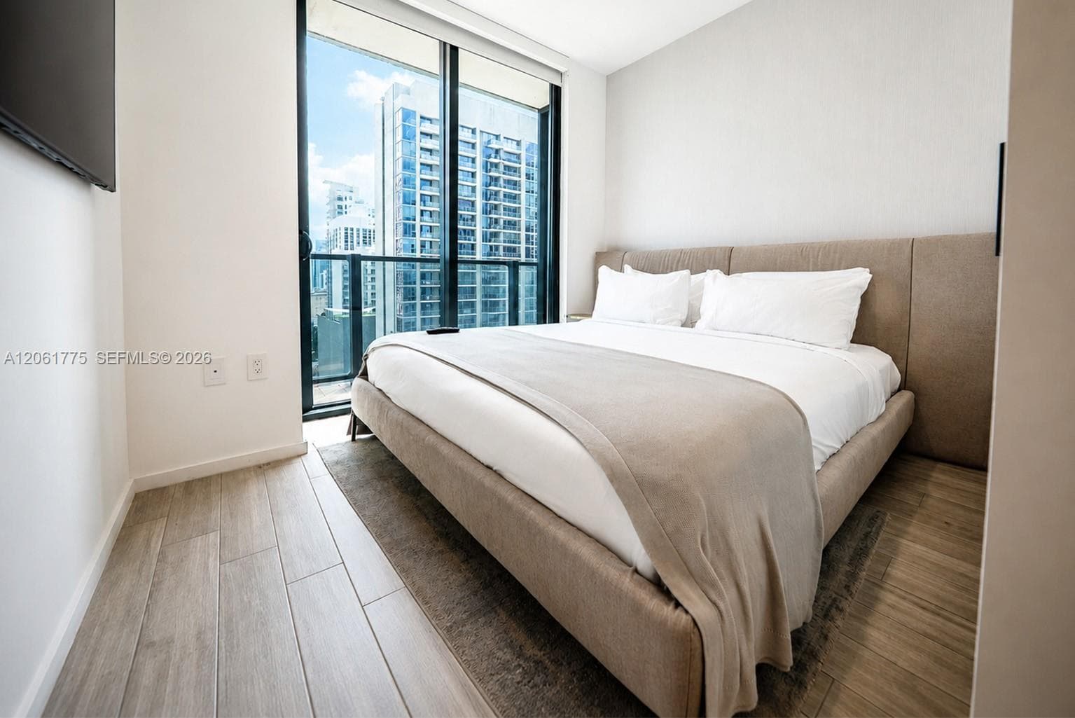398 NE 5th St # 1615, Miami FL 33132