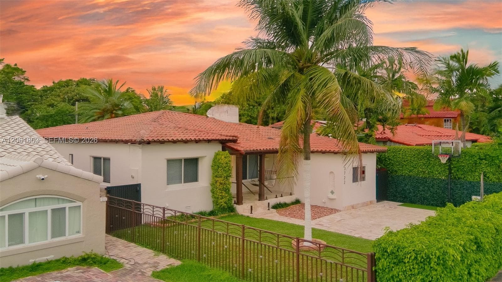 3722 Royal Palm Ave, Miami Beach FL 33140