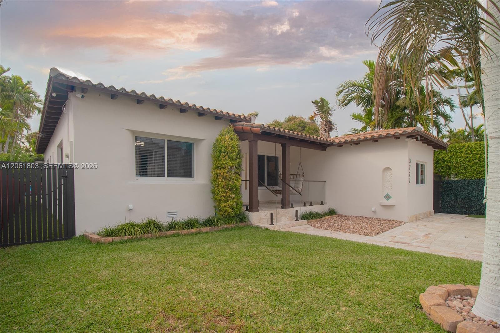 3722 Royal Palm Ave, Miami Beach FL 33140