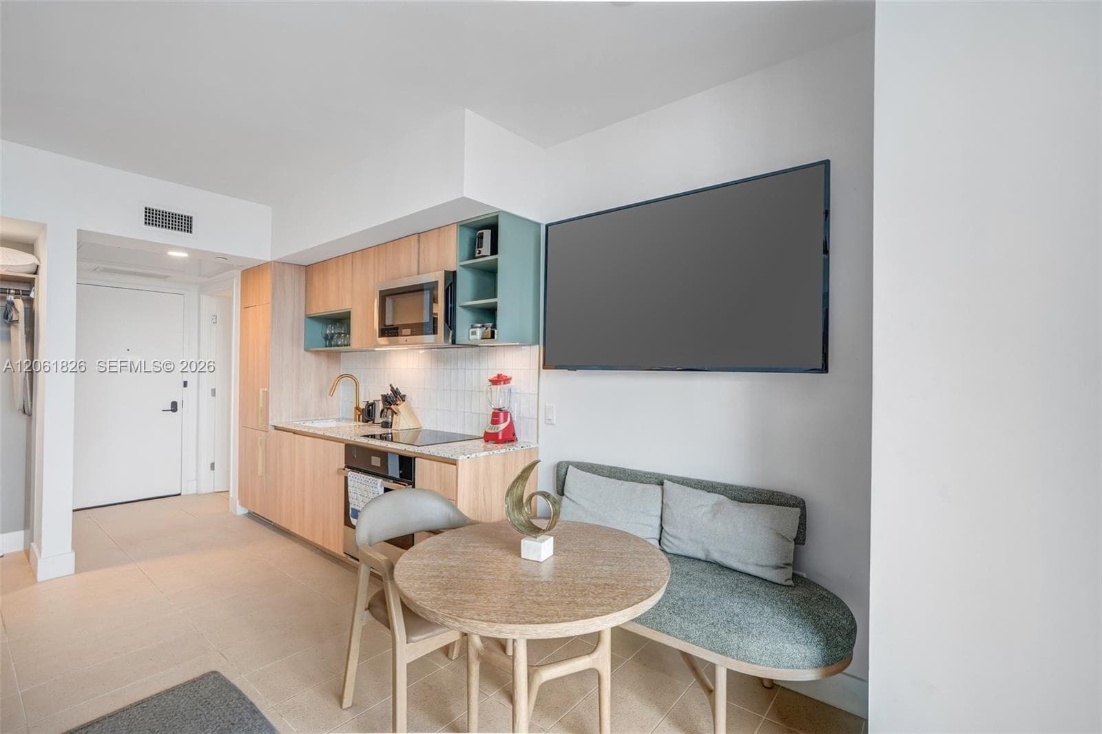 159 NE 6th St # 3212, Miami FL 33132