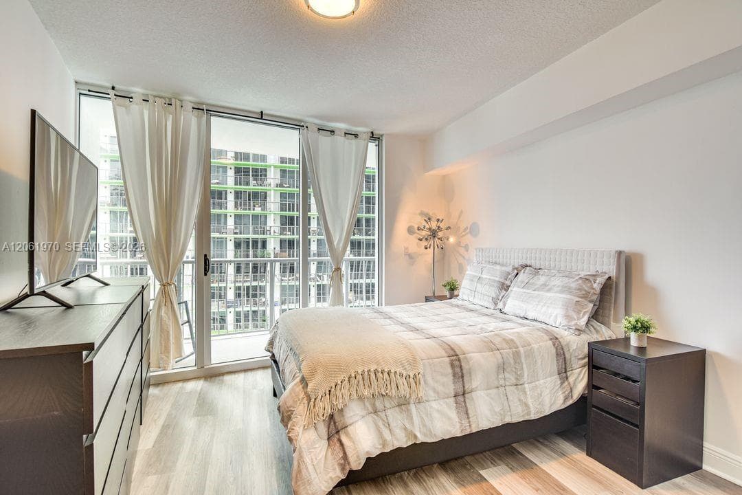 1750 N Bayshore Dr # 1909, Miami FL 33132