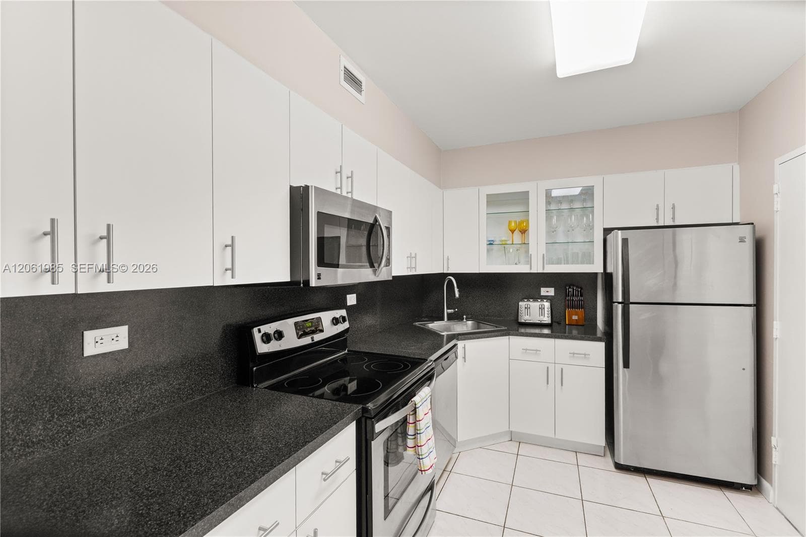 5601 Collins Ave # 1216, Miami Beach FL 33140