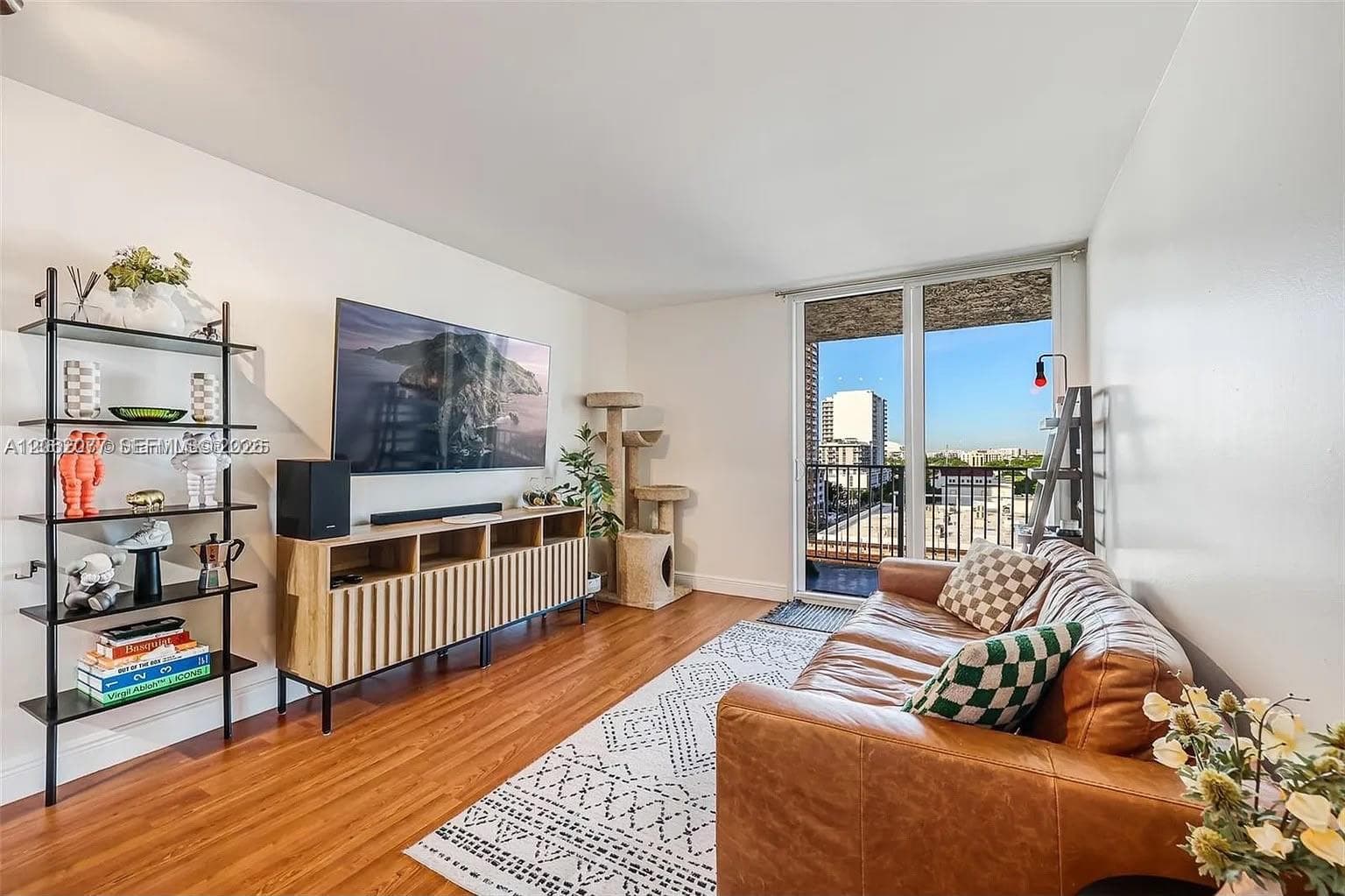 850 N Miami Ave # 906, Miami FL 33136