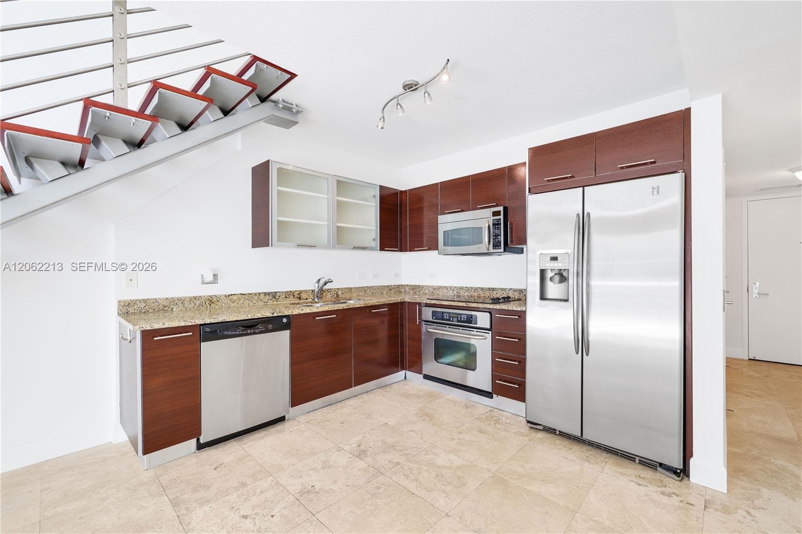 41 SE 5th St # 906, Miami FL 33131