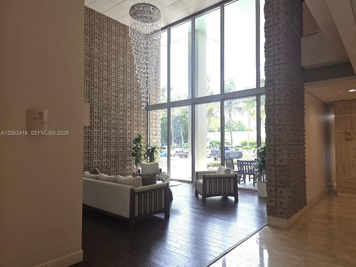 2899 Collins Ave # 940, Miami Beach FL 33140