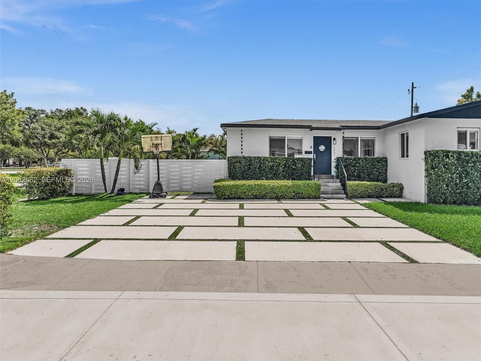 2401 SW 83rd Ave, Miami FL 33155