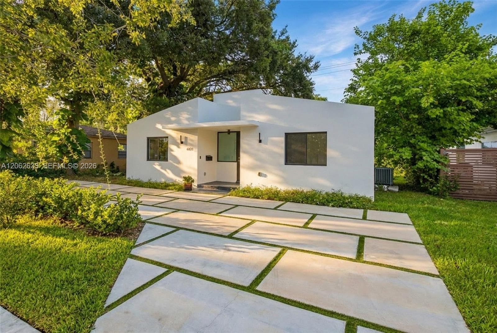 6421 SW 59th Ave, South Miami FL 33143