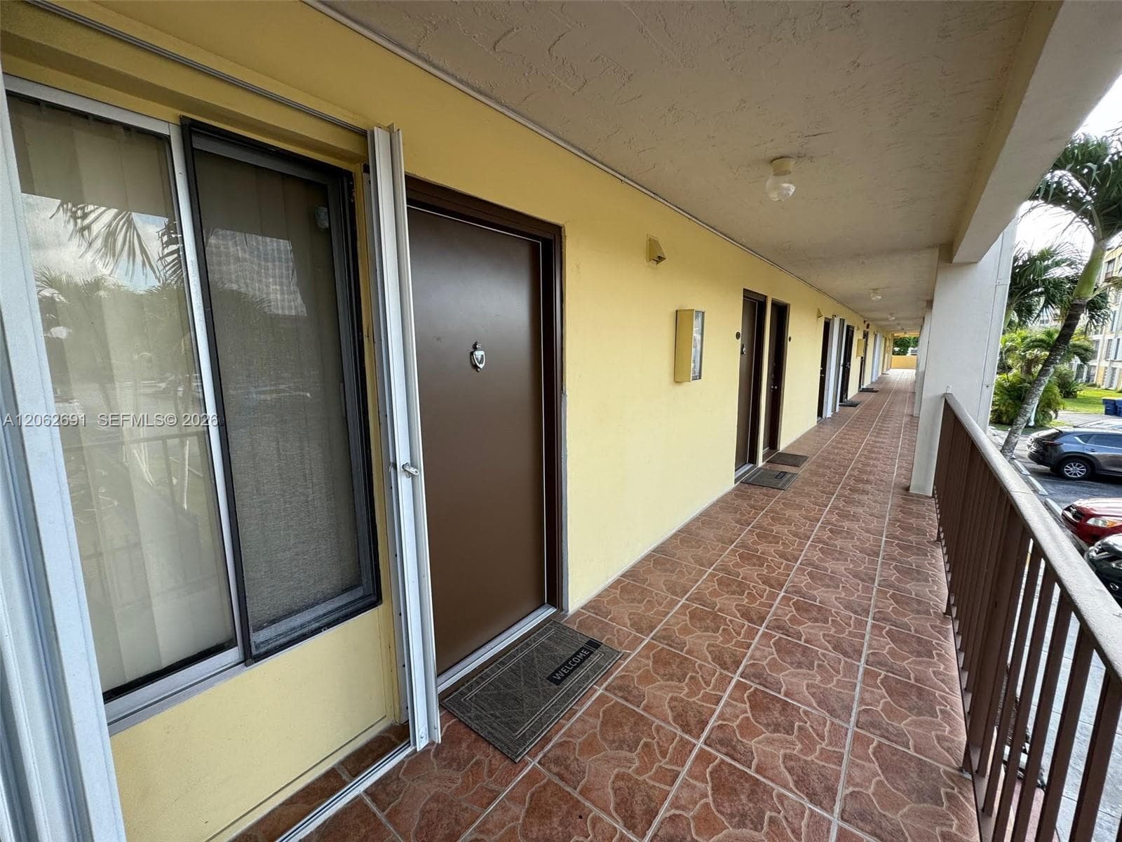 9240 Fontainebleau Blvd # 204, Miami FL 33172