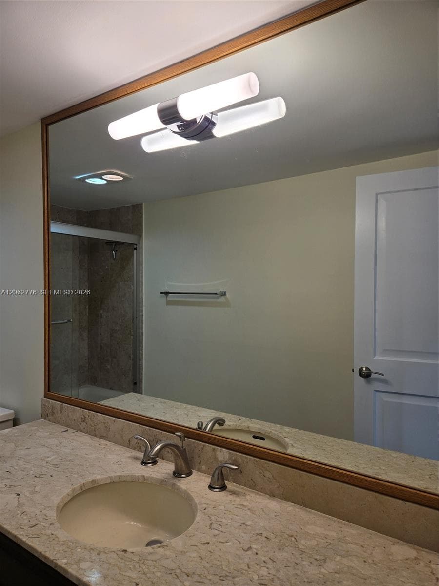 1800 NE 114th St # 911, Miami FL 33181