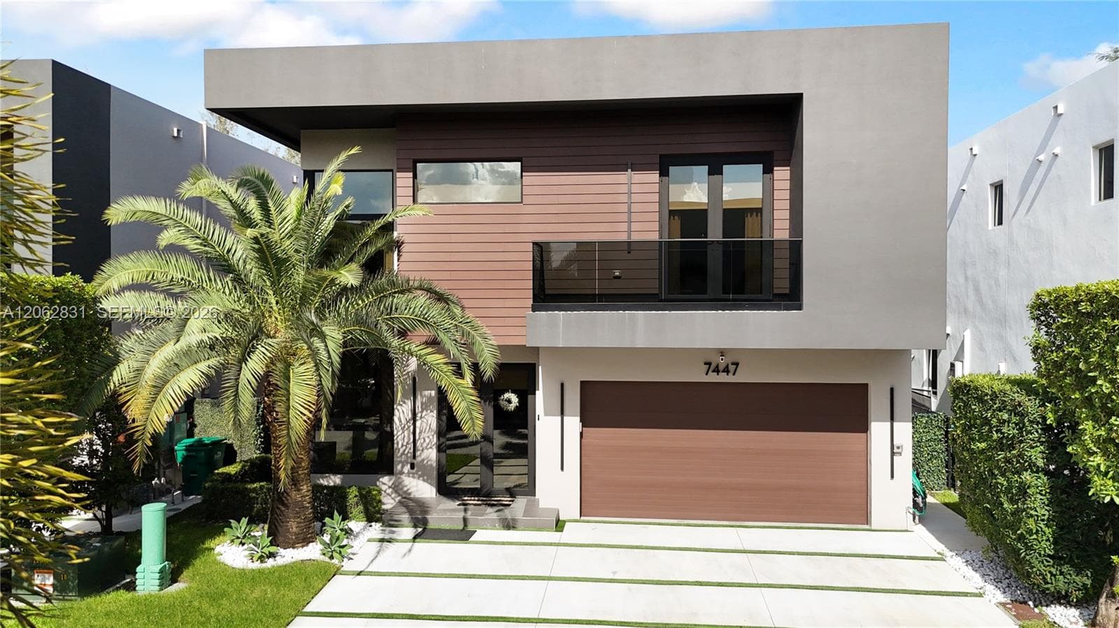 7447 NW 97th Ct, Doral FL 33178