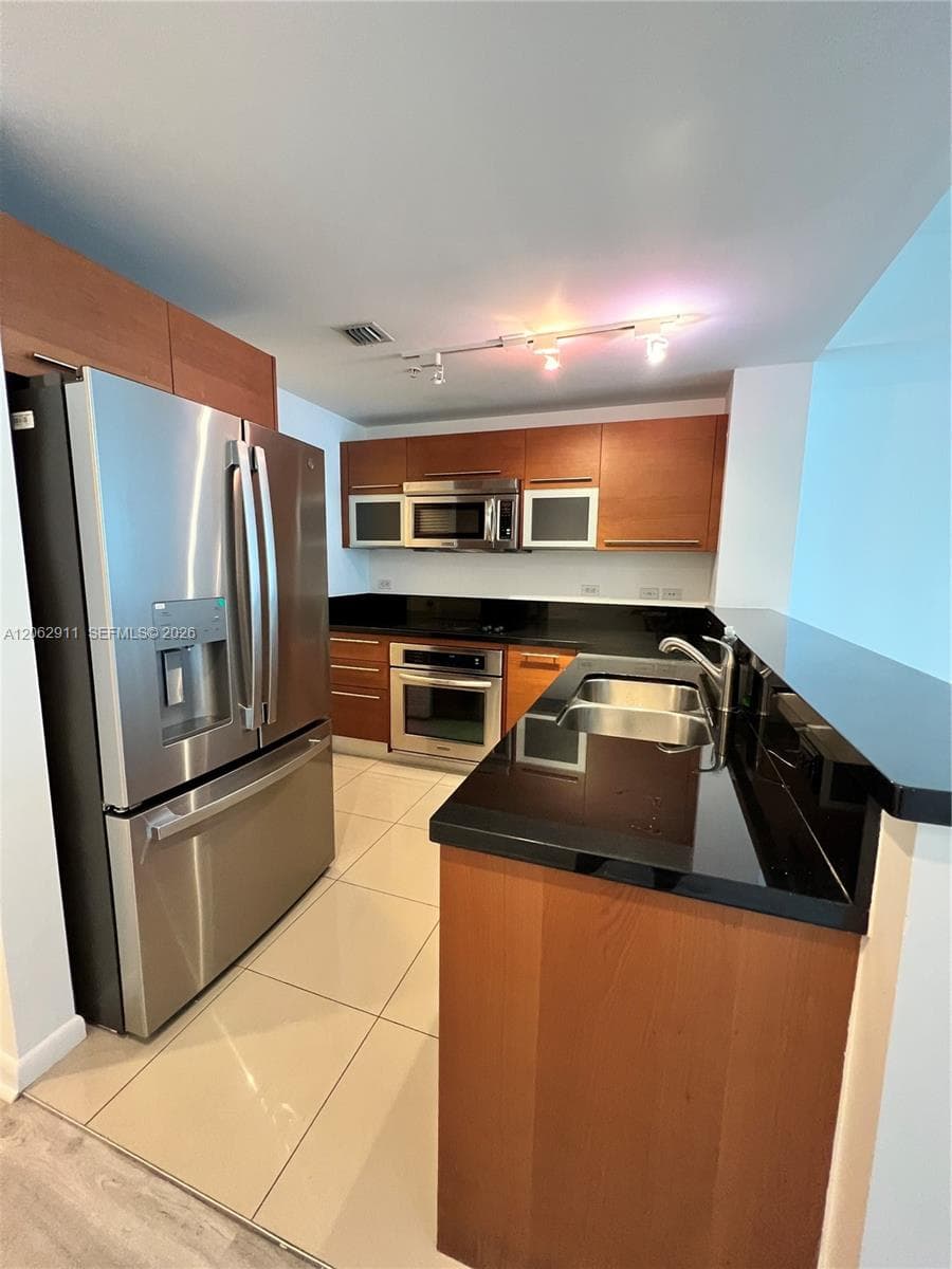 244 Biscayne Blvd # 2609, Miami FL 33132