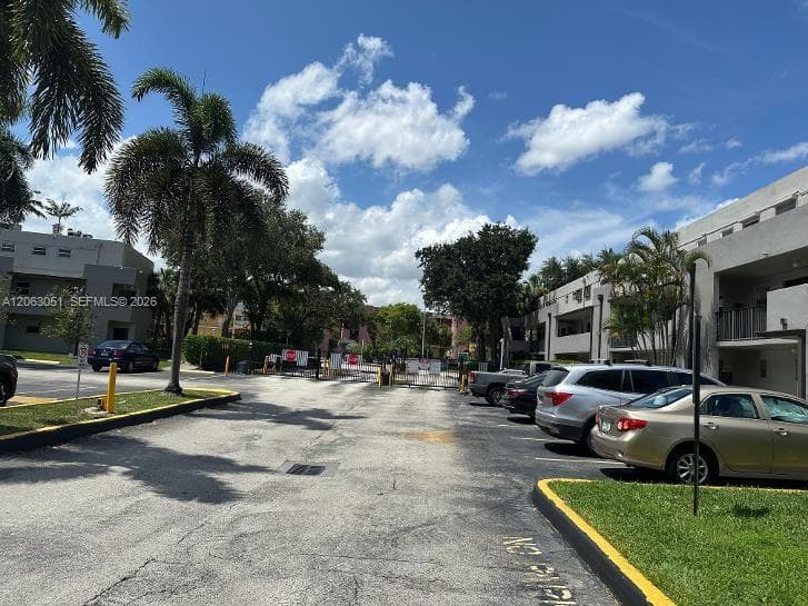 220 NW 87th Ave # K108, Miami FL 33172