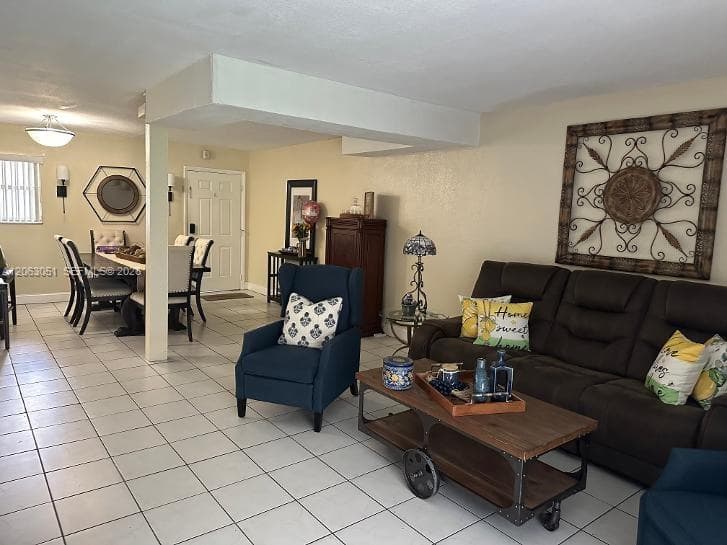 220 NW 87th Ave # K108, Miami FL 33172