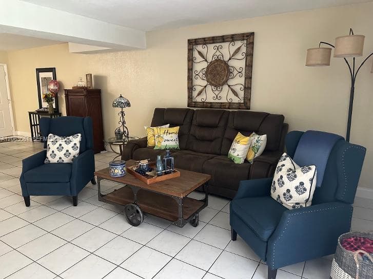 220 NW 87th Ave # K108, Miami FL 33172