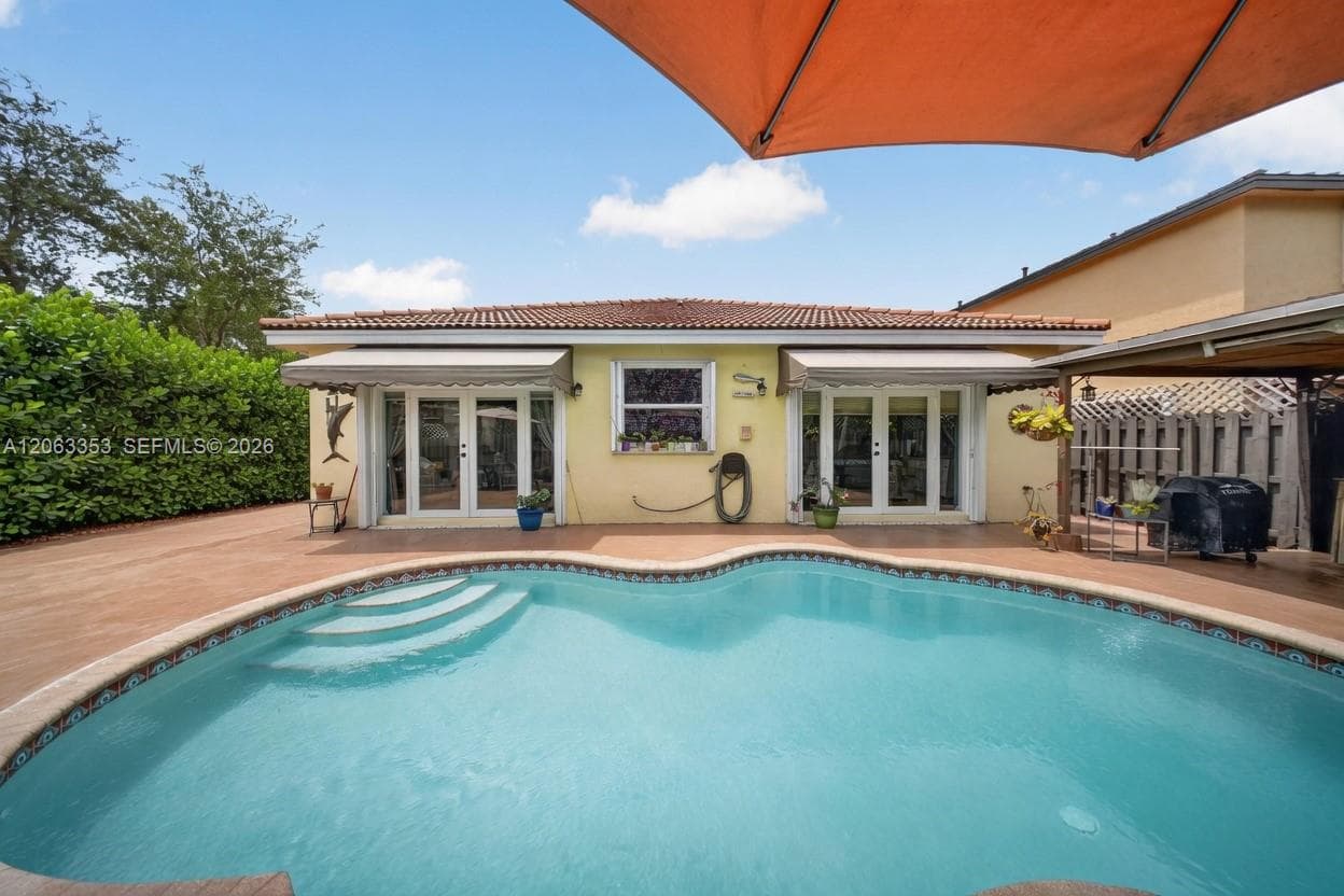 16437 SW 76th Ter, Miami FL 33193