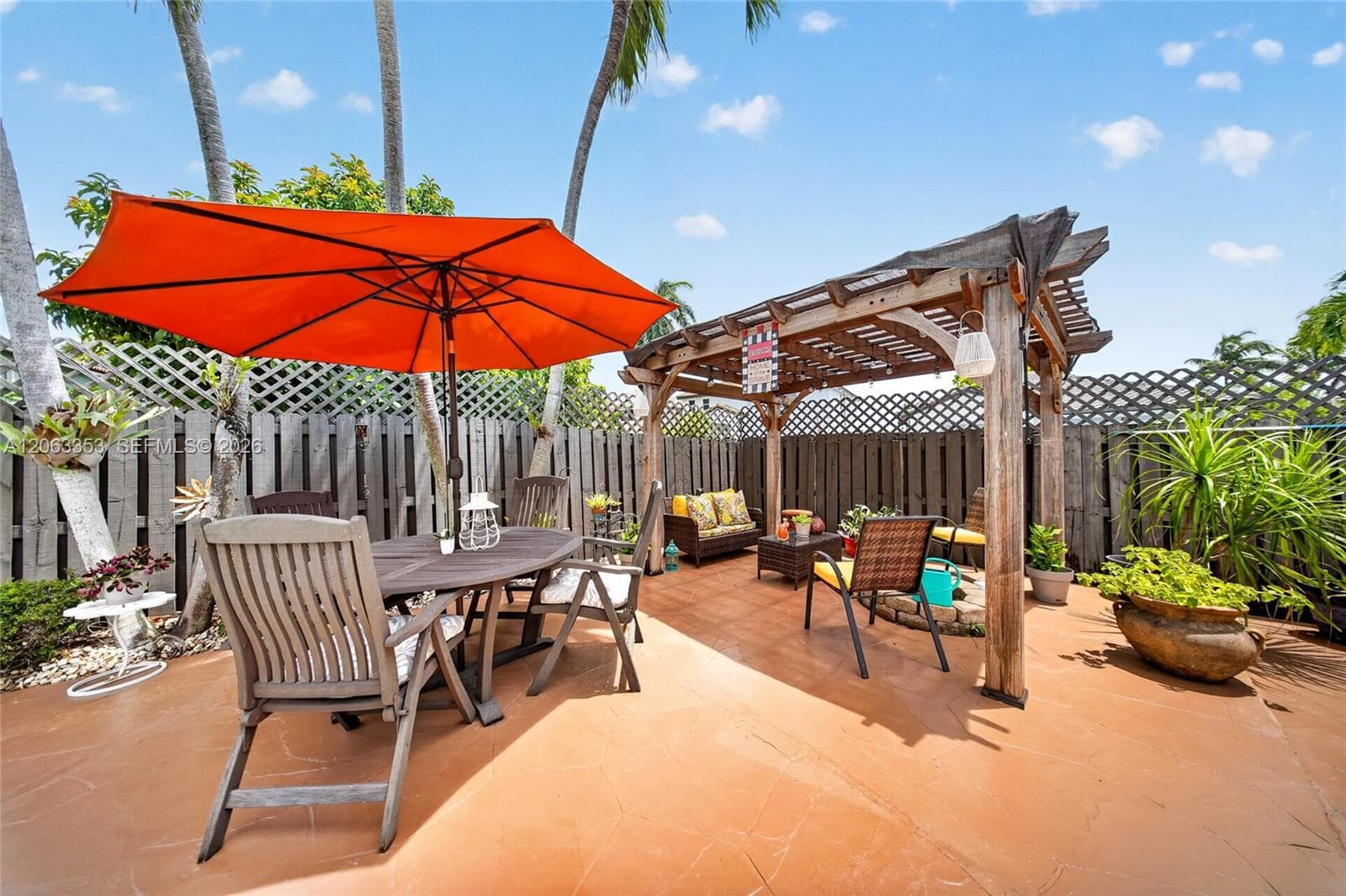 16437 SW 76th Ter, Miami FL 33193