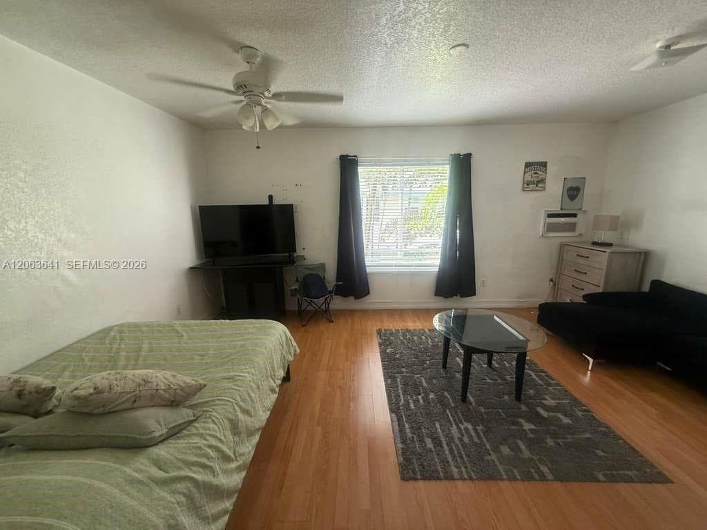 820 Euclid Ave # 206, Miami Beach FL 33139