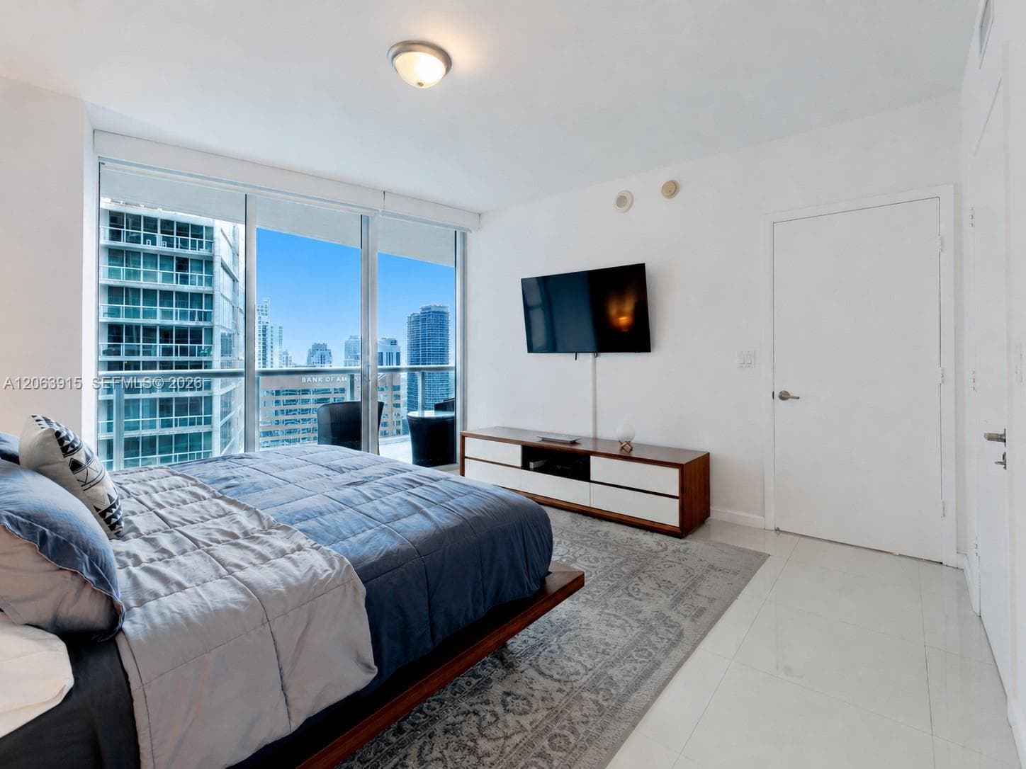 475 Brickell Ave # 4511, Miami FL 33131