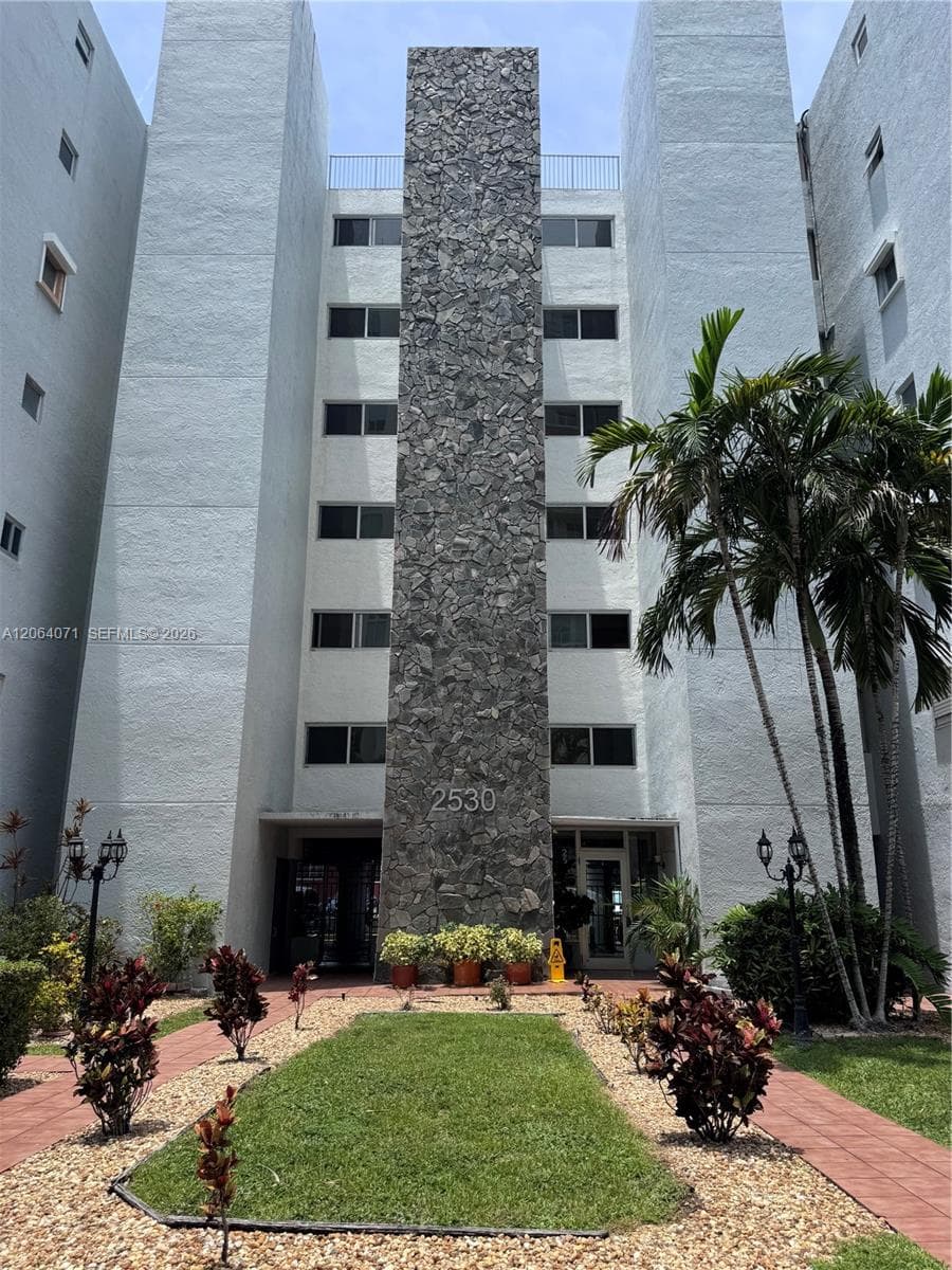 2530 SW 3rd Ave # 306, Miami FL 33129
