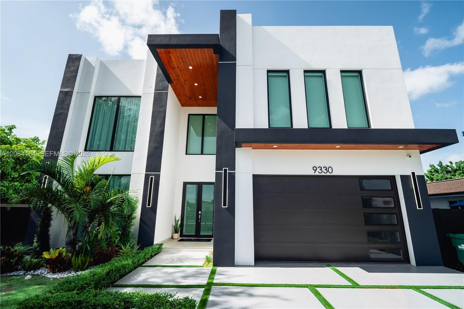 9330 SW 34th St, Miami FL 33165