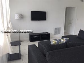 200 S Shore Dr # 7, Miami Beach FL 33141