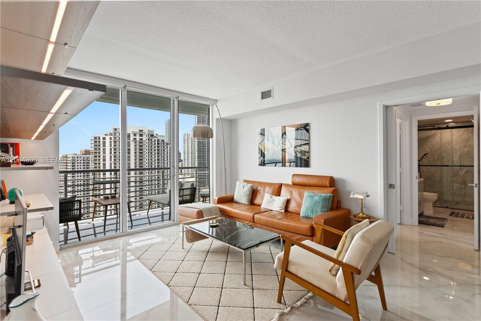 325 S Biscayne Blvd # 3421, Miami FL 33131