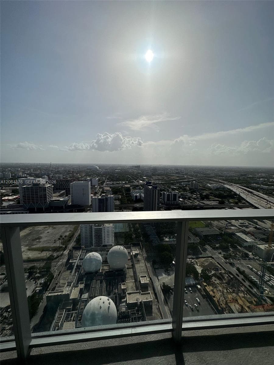851 NE 1st Ave # 4006, Miami FL 33132
