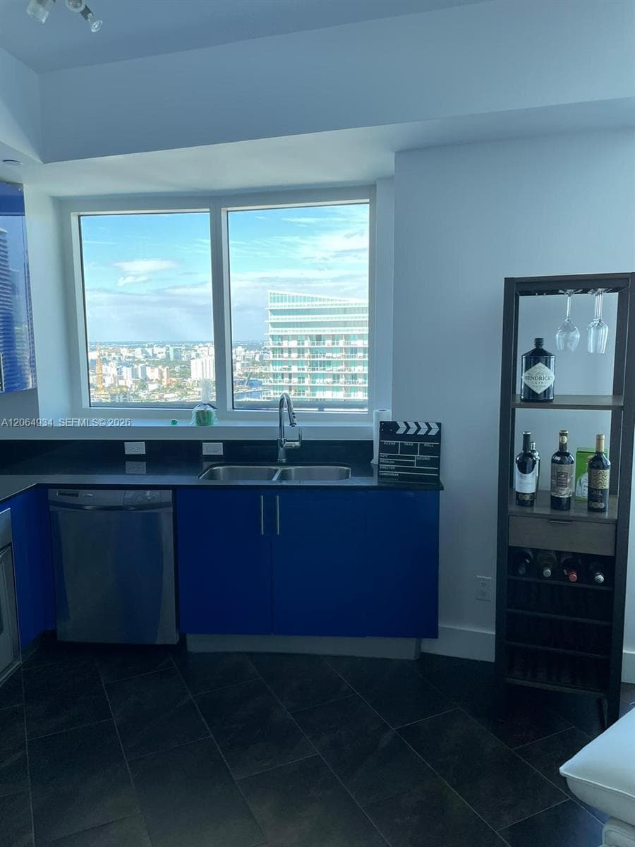 60 SW 13th St # 3426, Miami FL 33130