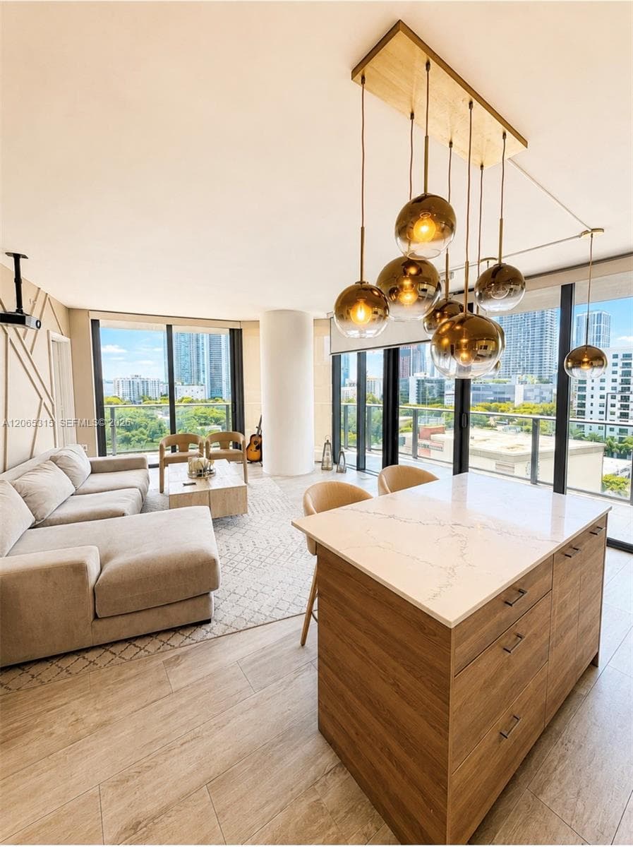 121 NE 34th St # 904, Miami FL 33137