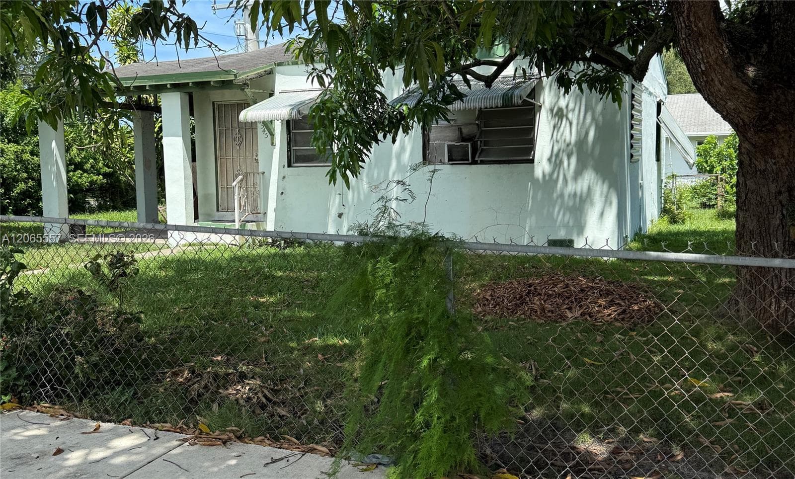 6545 NW 6th Ave, Miami FL 33150