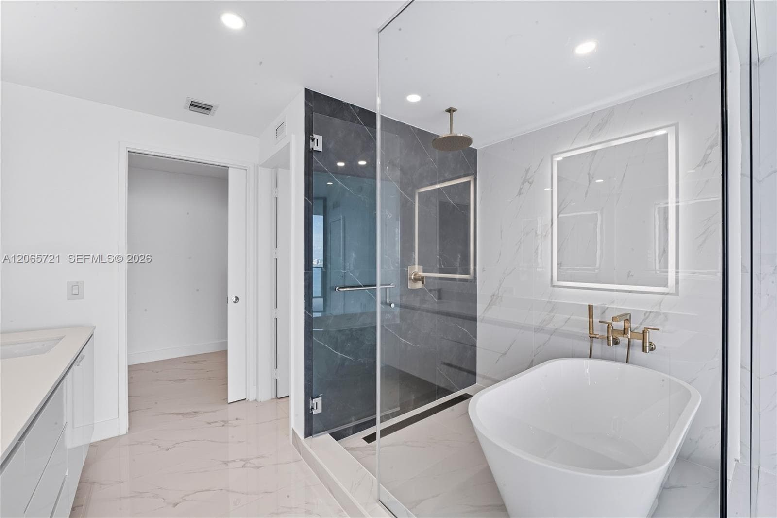 700 NE 24th St # 3502, Miami FL 33137