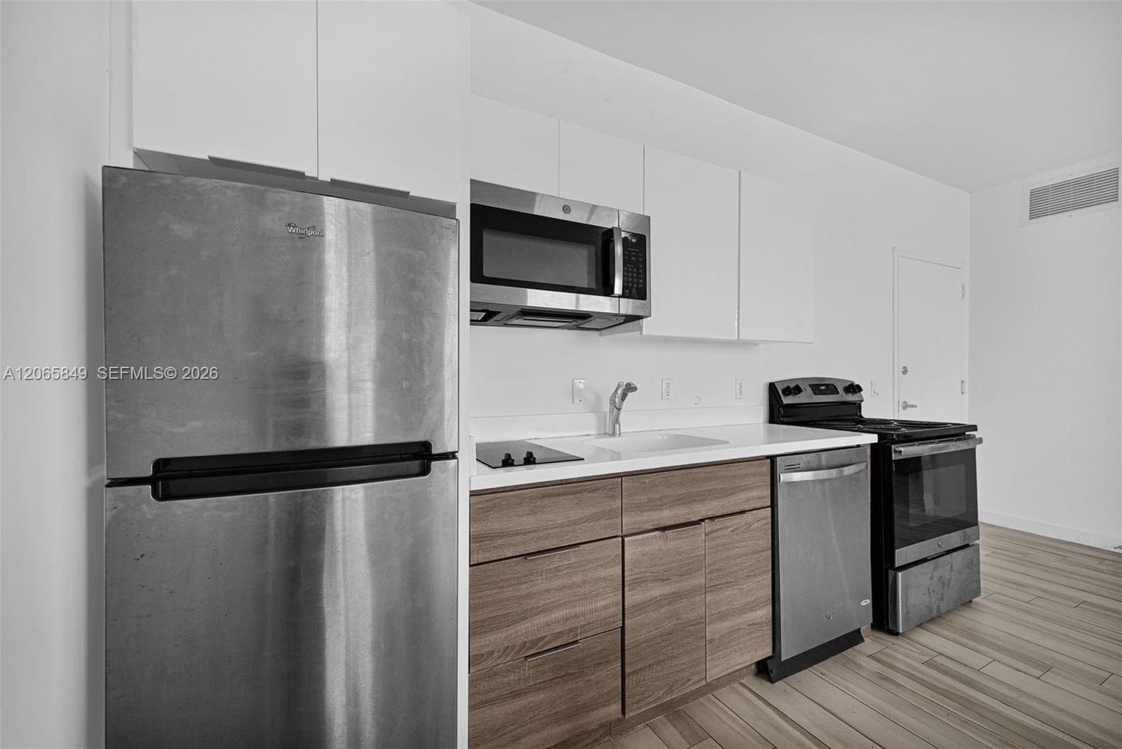 1560 Meridian Ave # 207, Miami Beach FL 33139