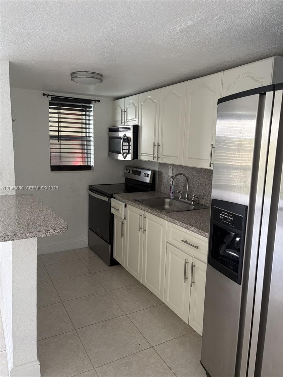 3901 SW 112th Ave # 40, Miami FL 33165