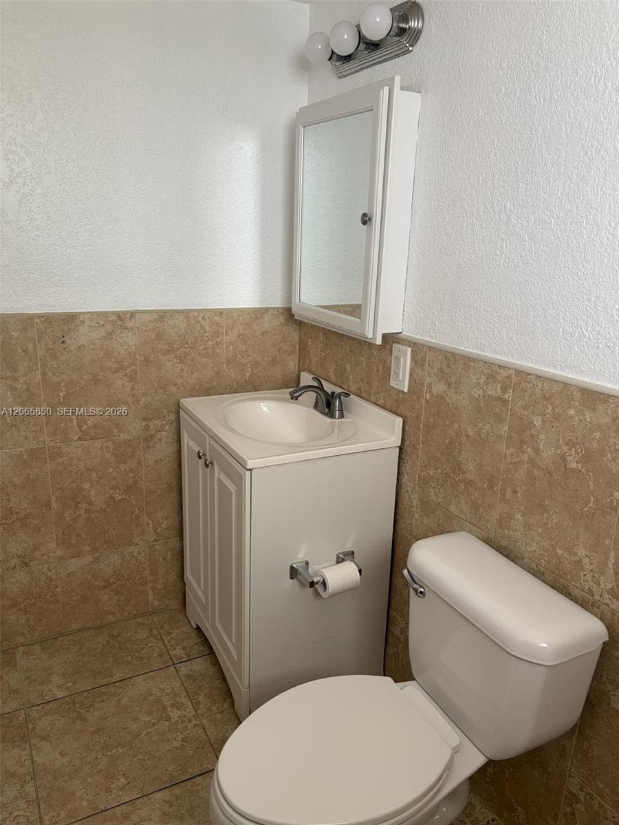 3901 SW 112th Ave # 40, Miami FL 33165