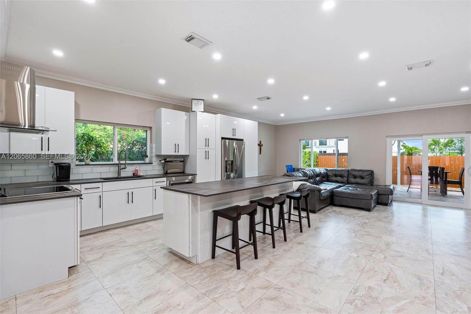 15717 SW 138th Ter, Miami FL 33196