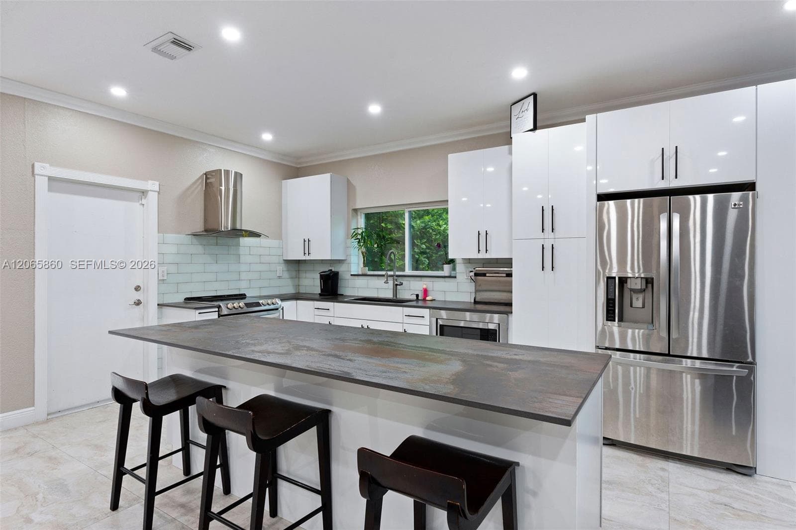15717 SW 138th Ter, Miami FL 33196