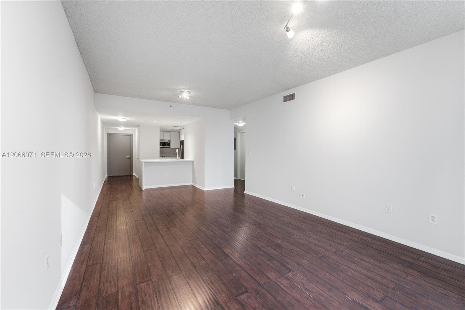 185 SE 14th Ter # 1010, Miami FL 33131