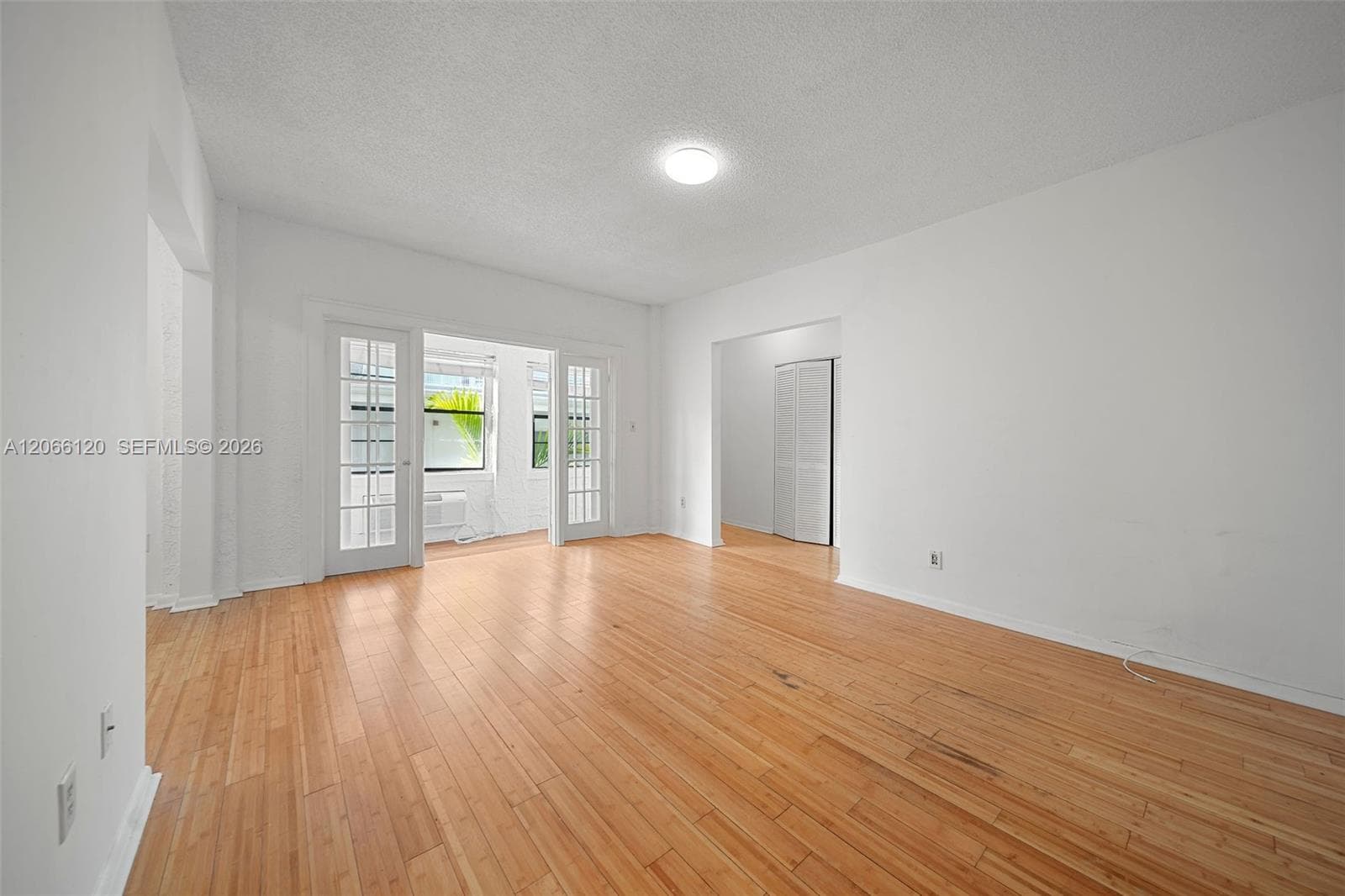 934 Michigan Ave # 207, Miami Beach FL 33139