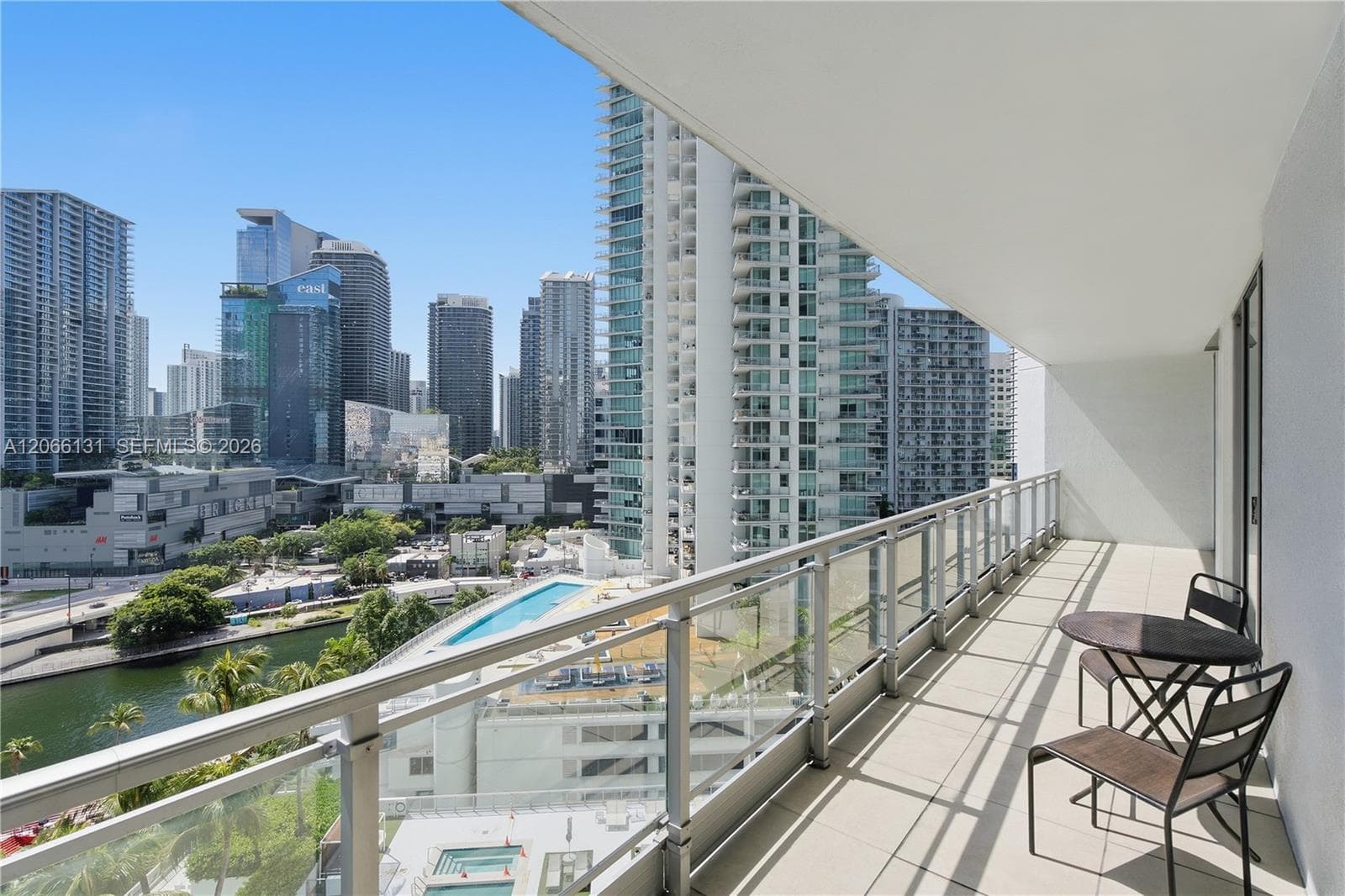 90 SW 3rd St # 1801, Miami FL 33130