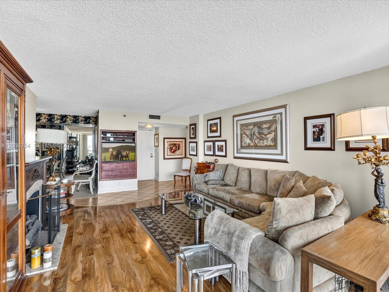 4000 Towerside Ter # 1407, Miami FL 33138