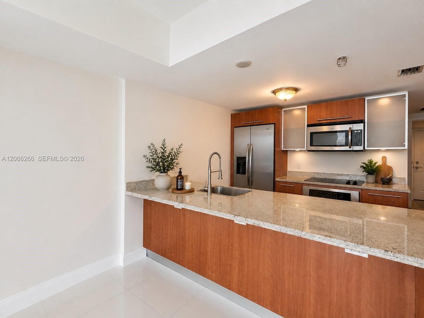 185 SW 7th St # 3105, Miami FL 33130