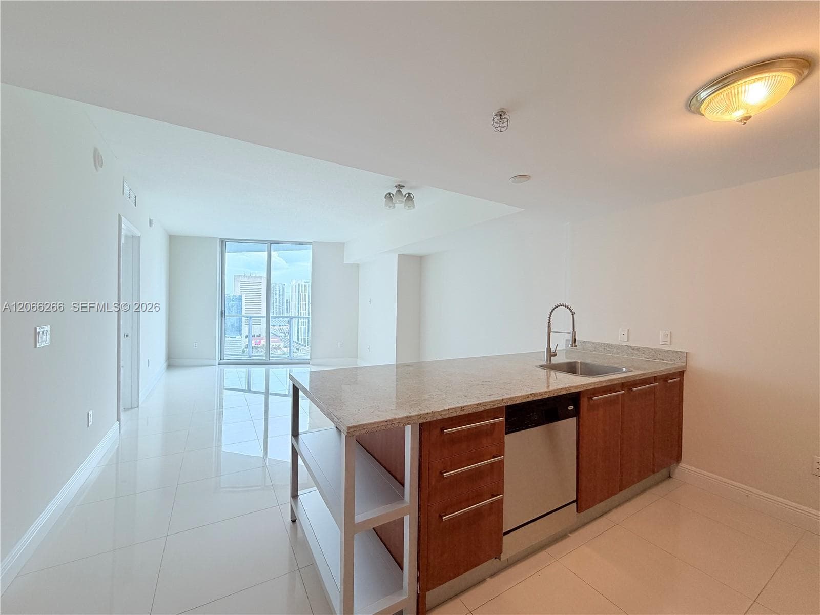 185 SW 7th St # 3105, Miami FL 33130