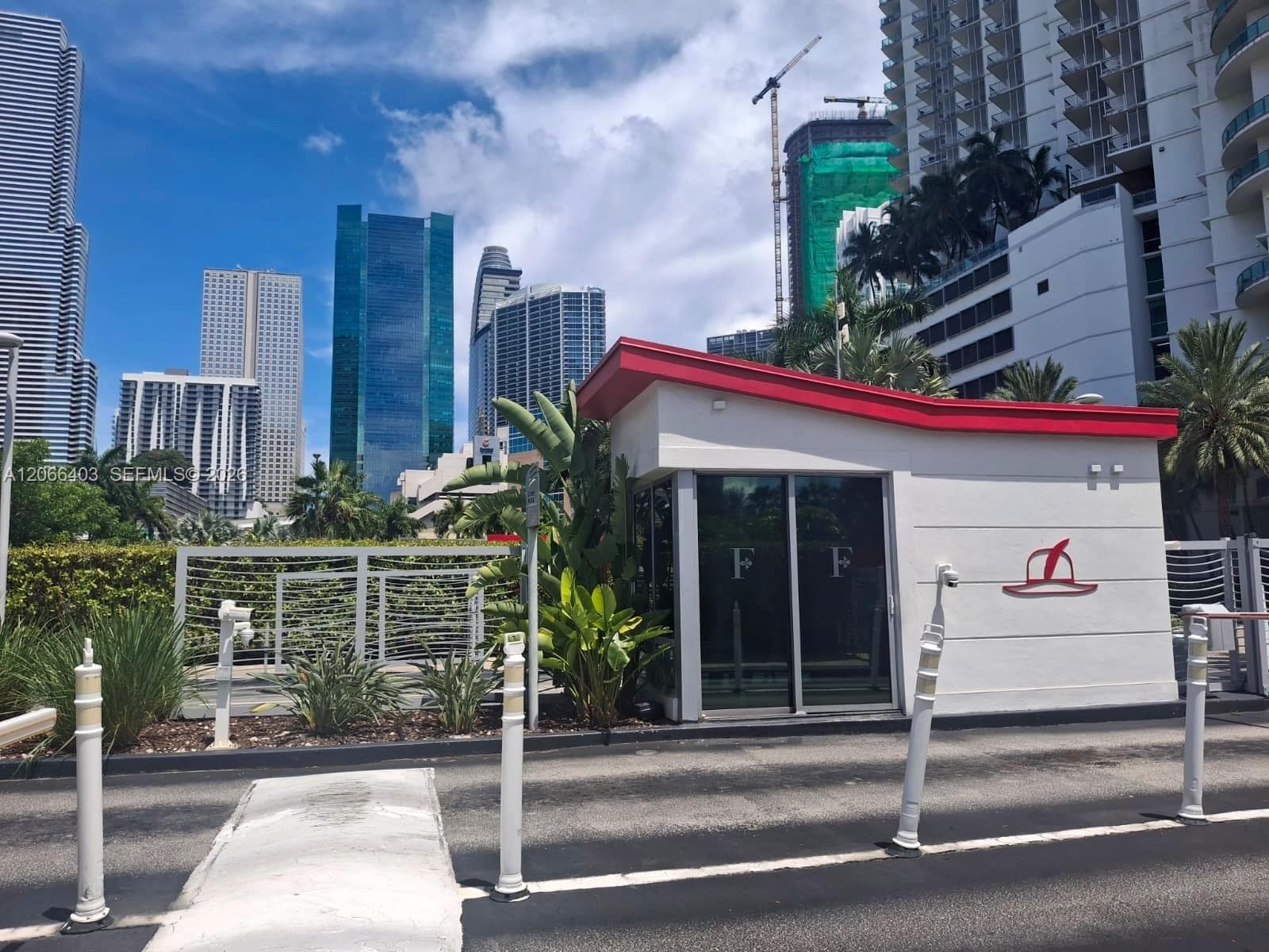 92 SW 3rd St # 3808, Miami FL 33130