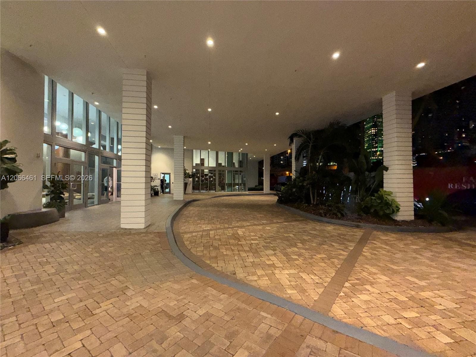 350 S Miami Ave # 304, Miami FL 33130
