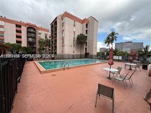 5201 NW 7th St # 506, Miami FL 33126