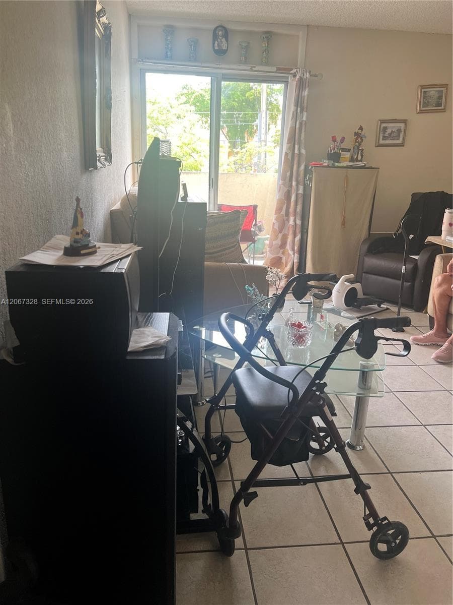 801 NW 47th Ave # 216W, Miami FL 33126